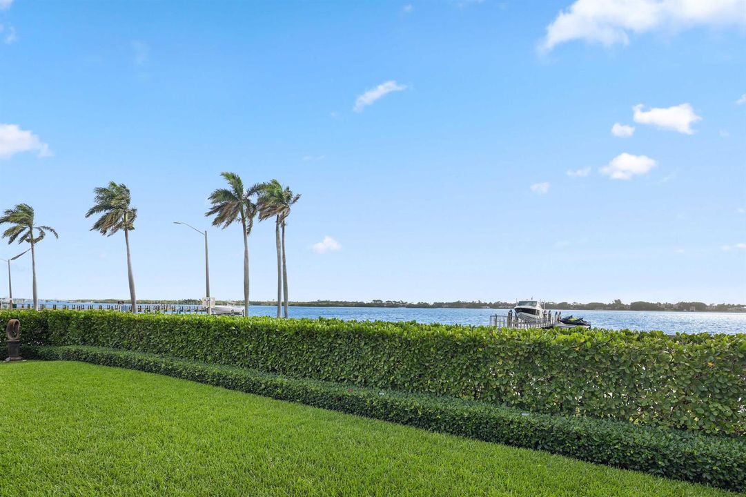 Front Yard East Facing Intracoastal