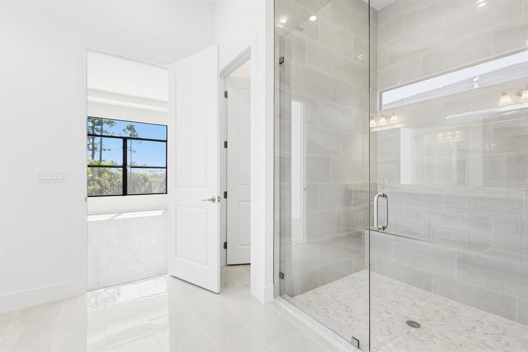 Owner's Bath