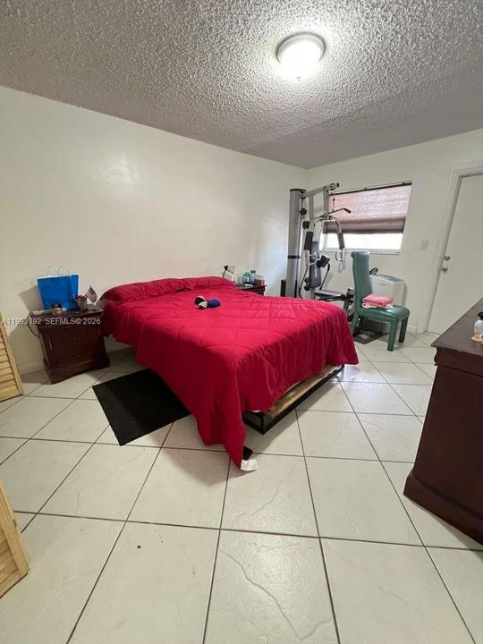 For Sale: $150,000 (1 beds, 1 baths, 720 Square Feet)