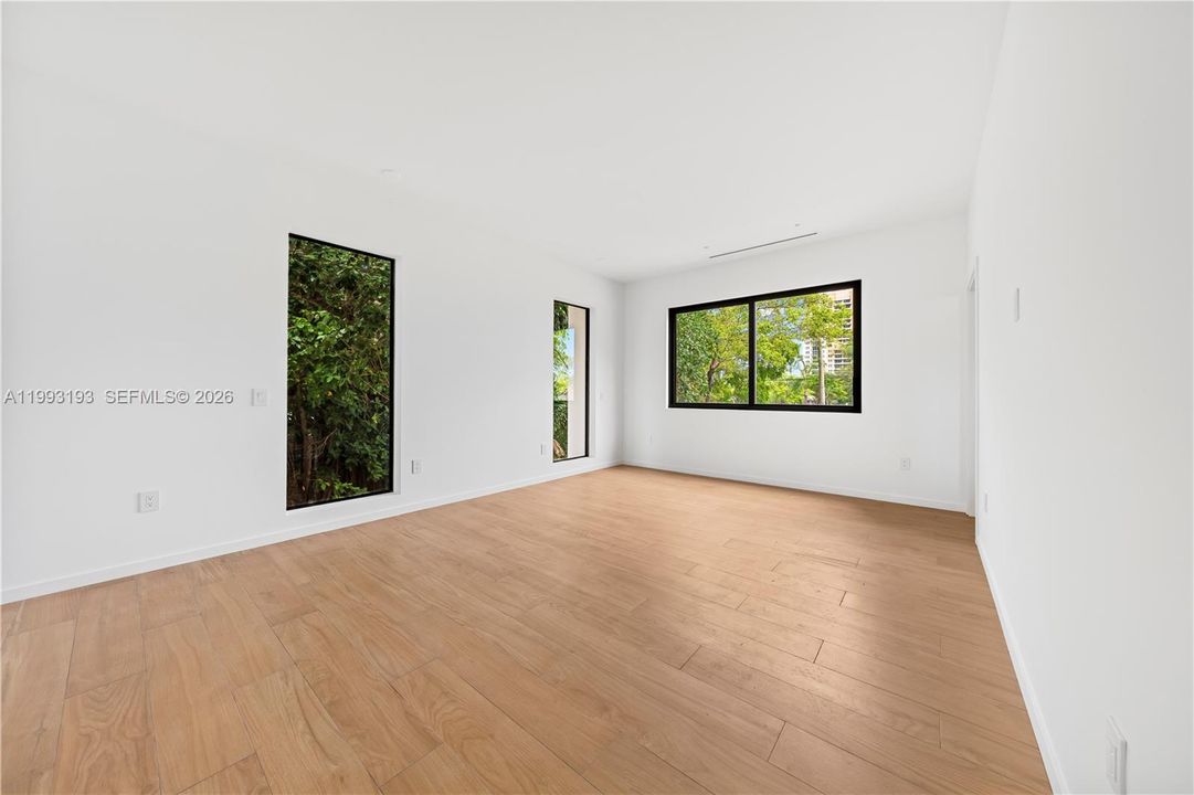 For Sale: $1,519,000 (3 beds, 3 baths, 2458 Square Feet)