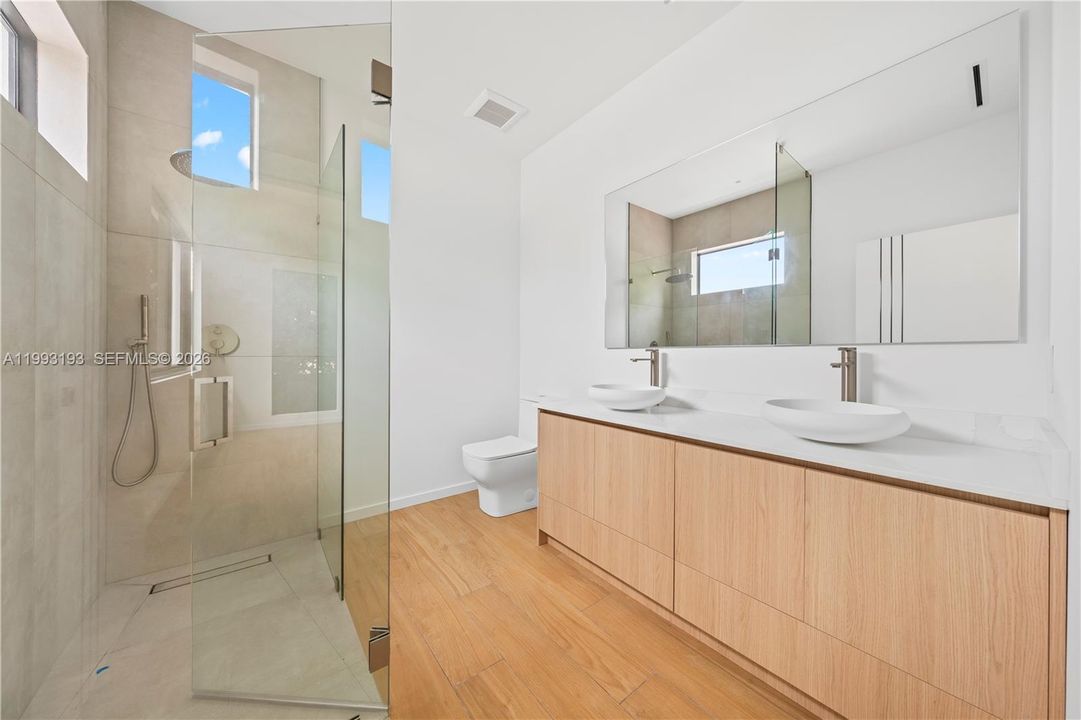 For Sale: $1,519,000 (3 beds, 3 baths, 2458 Square Feet)