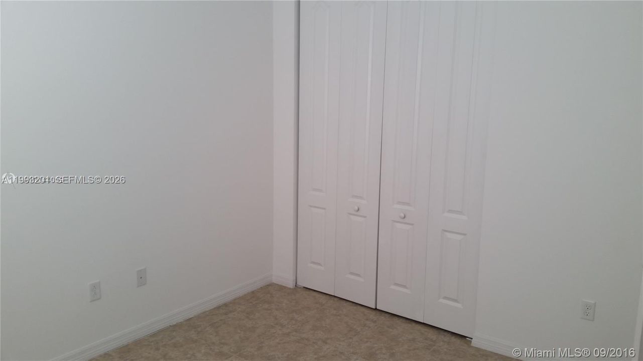 Activo con contrato: $3,450 (3 camas, 2 baños, 1894 Pies cuadrados)