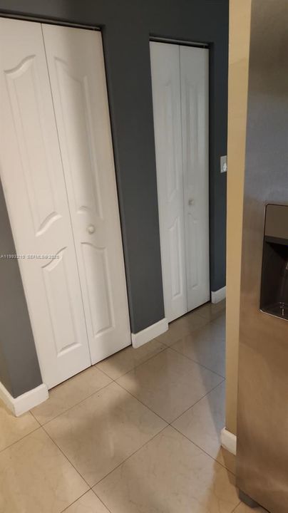 Под контрактом: $399,000 (3 спален, 2 ванн, 1559 Квадратных фут)