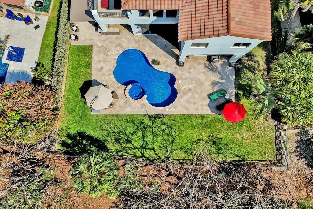 En Venta: $2,550,000 (5 camas, 4 baños, 4688 Pies cuadrados)