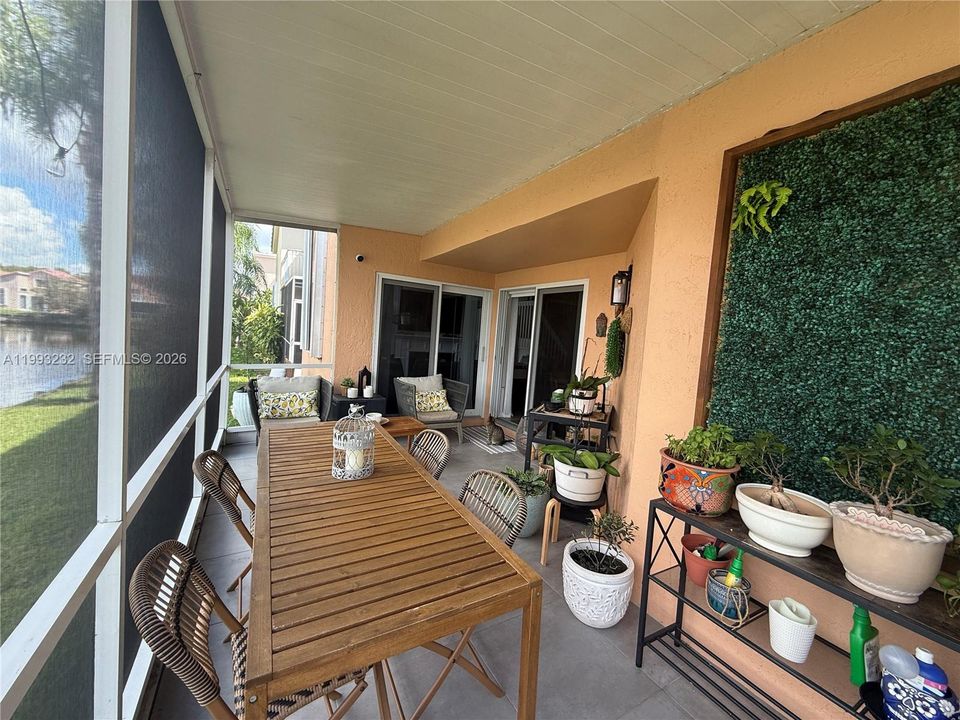 На продажу: $649,900 (3 спален, 2 ванн, 1380 Квадратных фут)