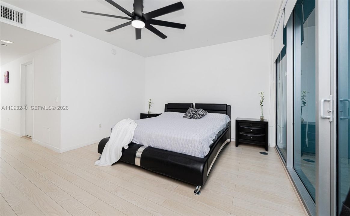 For Sale: $751,900 (2 beds, 3 baths, 1792 Square Feet)