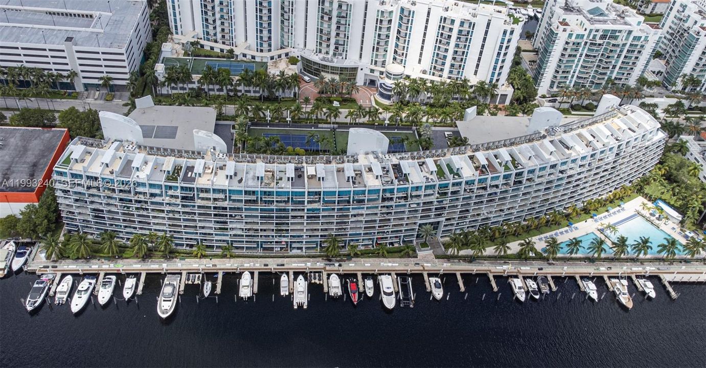 For Sale: $751,900 (2 beds, 3 baths, 1792 Square Feet)