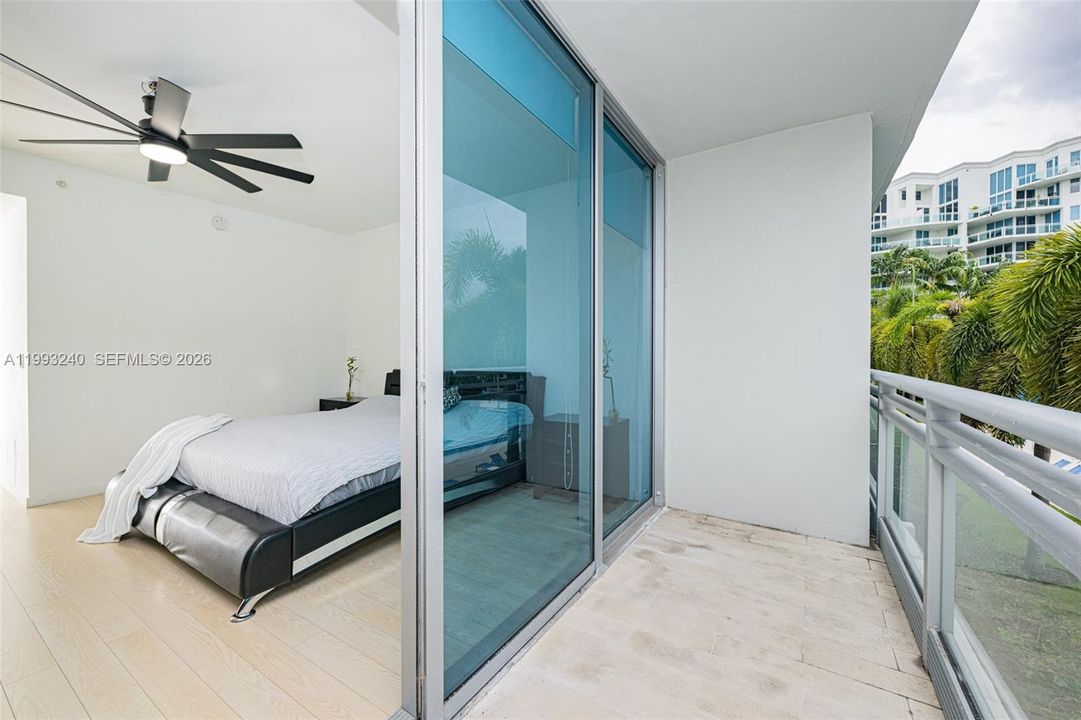 For Sale: $751,900 (2 beds, 3 baths, 1792 Square Feet)