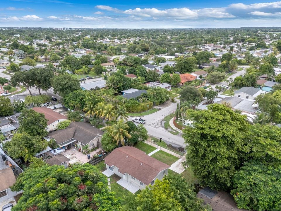 Activo con contrato: $469,999 (3 camas, 1 baños, 1100 Pies cuadrados)