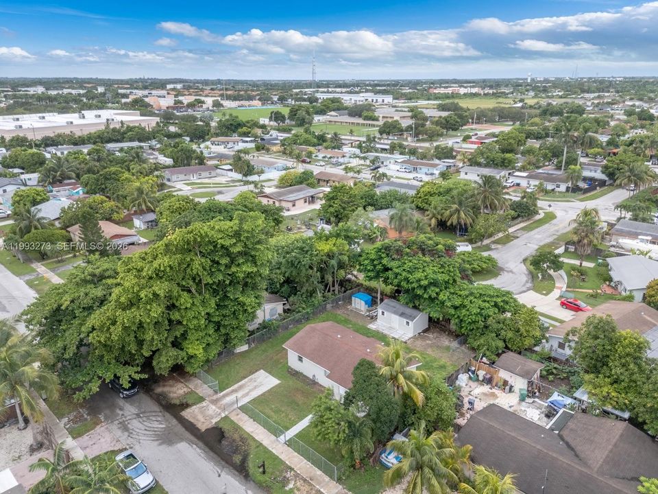 Activo con contrato: $469,999 (3 camas, 1 baños, 1100 Pies cuadrados)