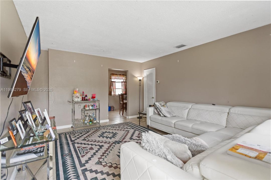 На продажу: $689,000 (0 спален, 0 ванн, 1775 Квадратных фут)