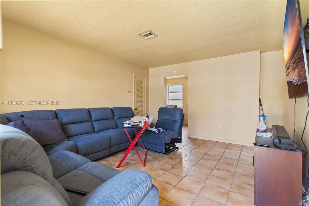 На продажу: $689,000 (0 спален, 0 ванн, 1775 Квадратных фут)