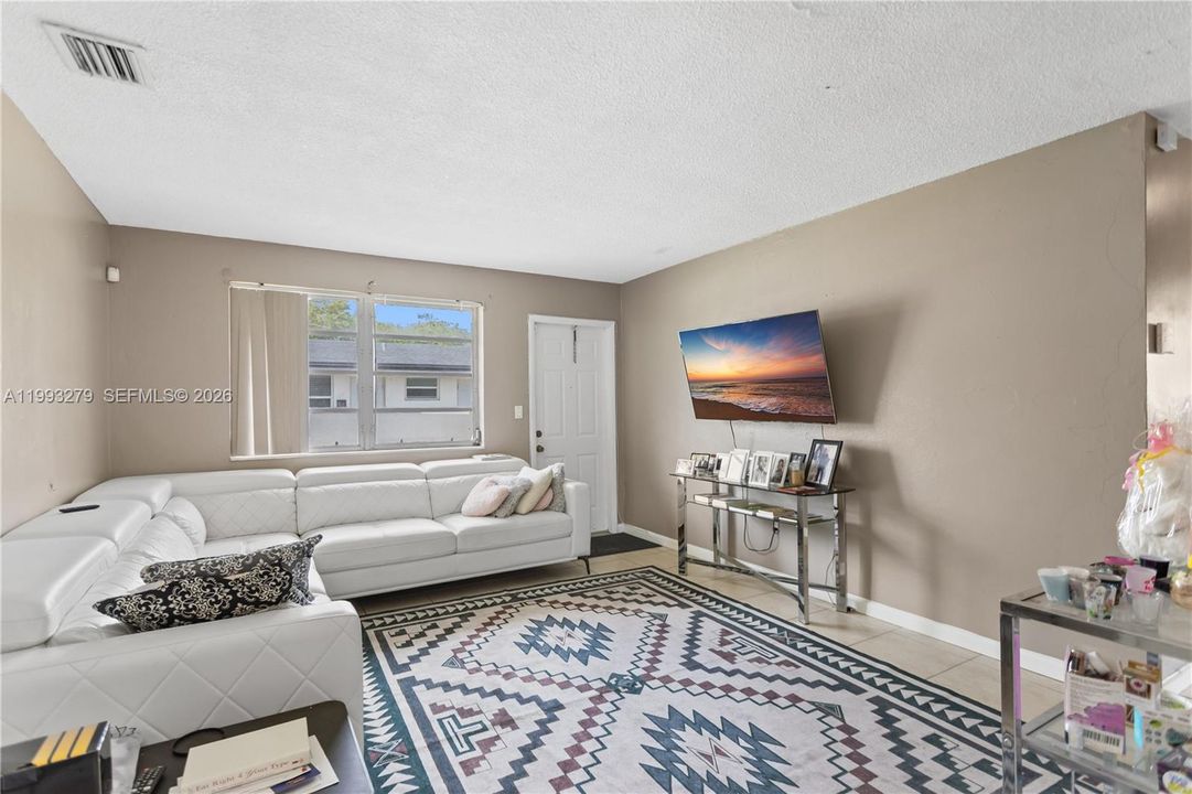 На продажу: $689,000 (0 спален, 0 ванн, 1775 Квадратных фут)