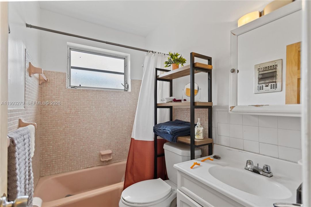 На продажу: $689,000 (0 спален, 0 ванн, 1775 Квадратных фут)