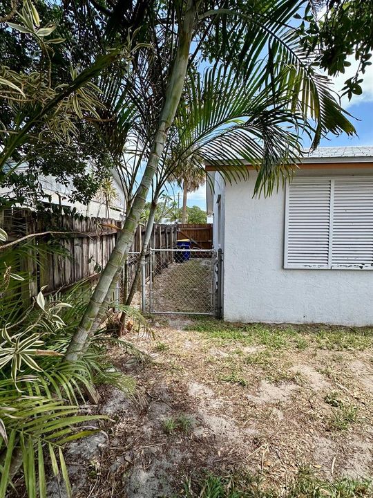 side yard