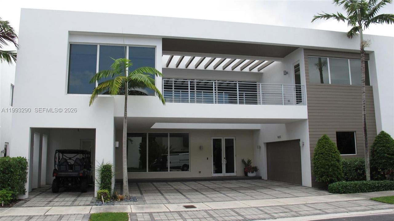 For Sale: $2,100,000 (6 beds, 7 baths, 4874 Square Feet)