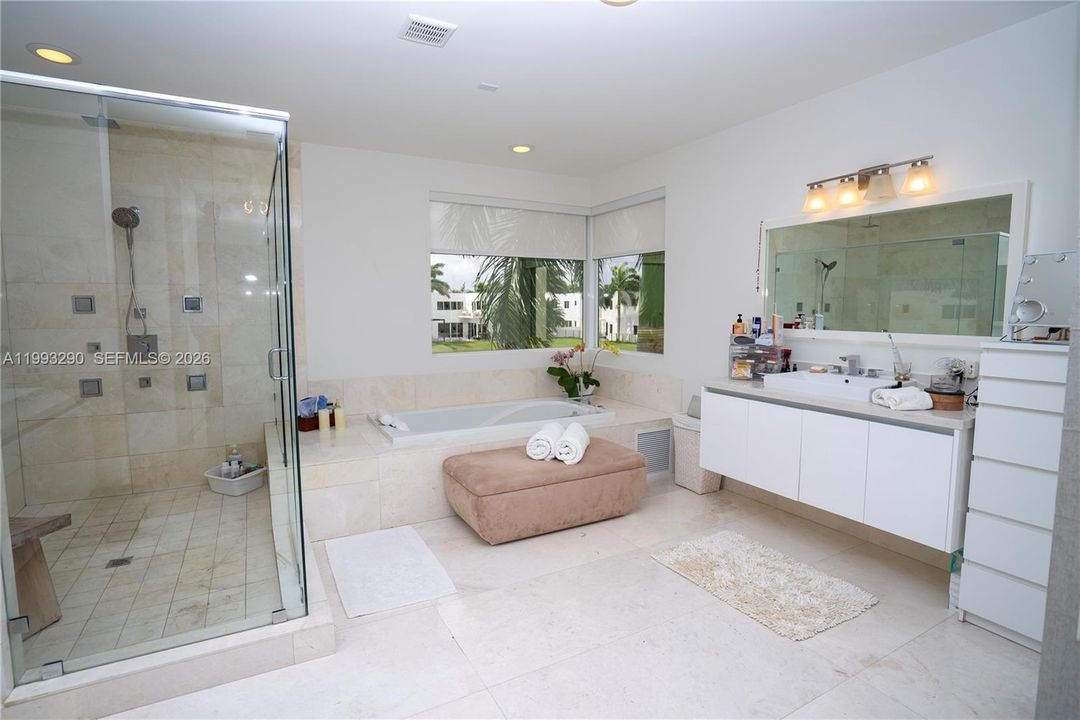For Sale: $2,100,000 (6 beds, 7 baths, 4874 Square Feet)