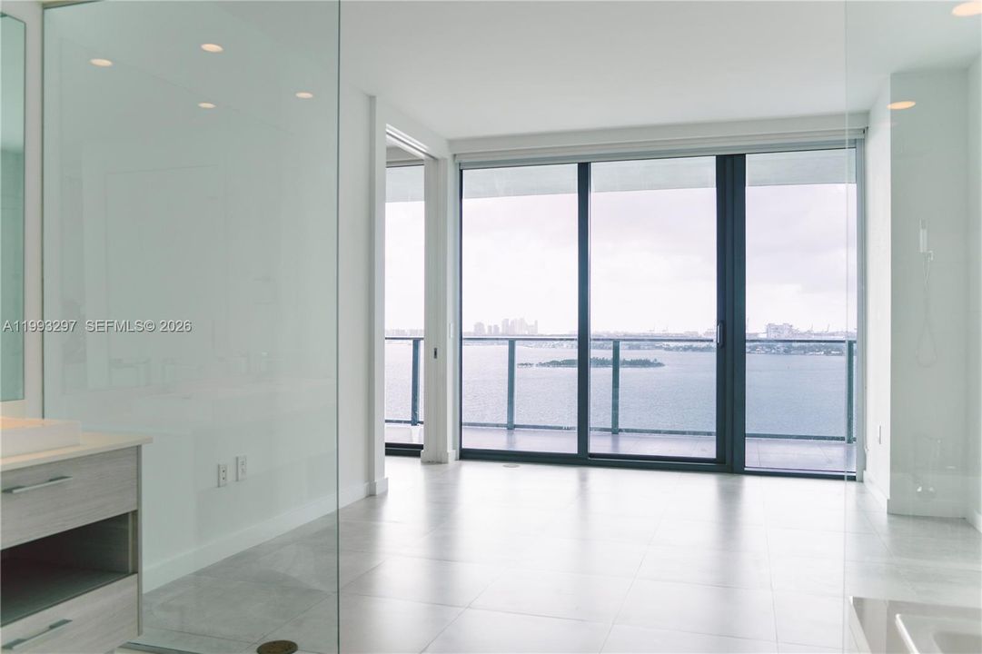 En Venta: $895,000 (2 camas, 3 baños, 1193 Pies cuadrados)