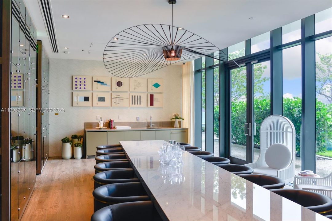 En Venta: $895,000 (2 camas, 3 baños, 1193 Pies cuadrados)