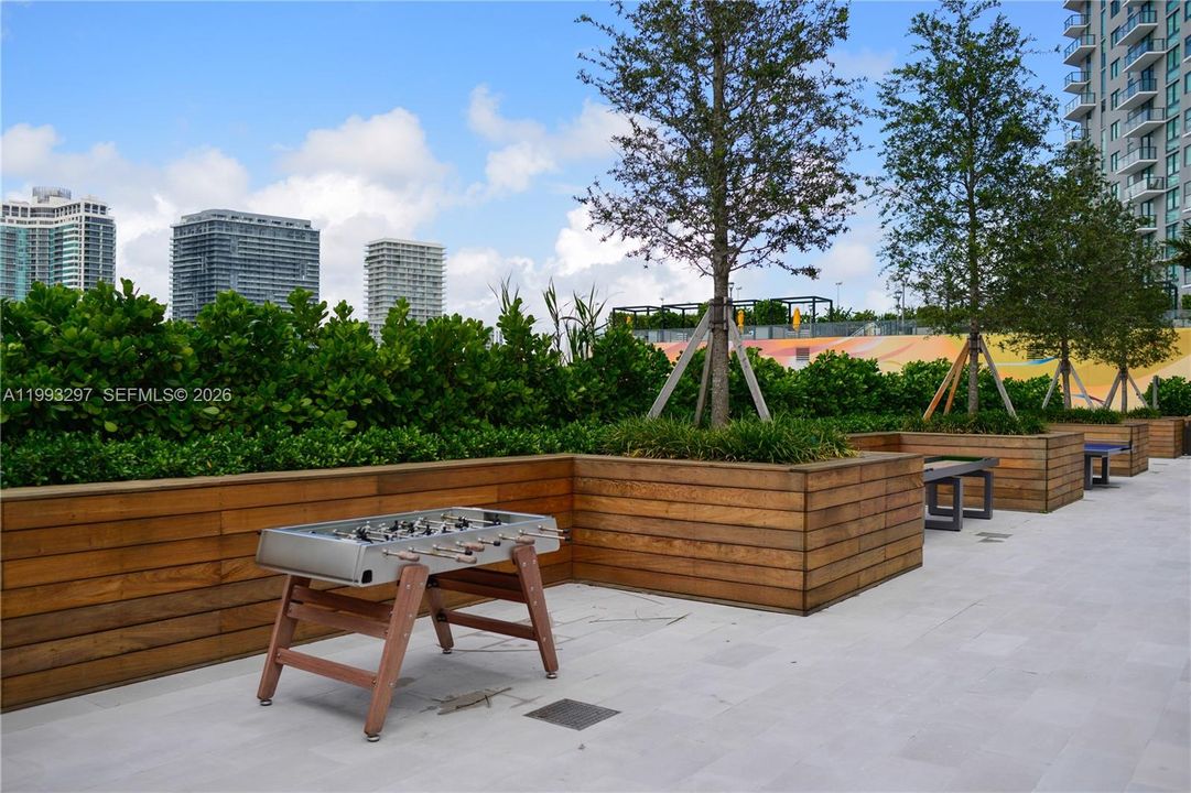 En Venta: $895,000 (2 camas, 3 baños, 1193 Pies cuadrados)