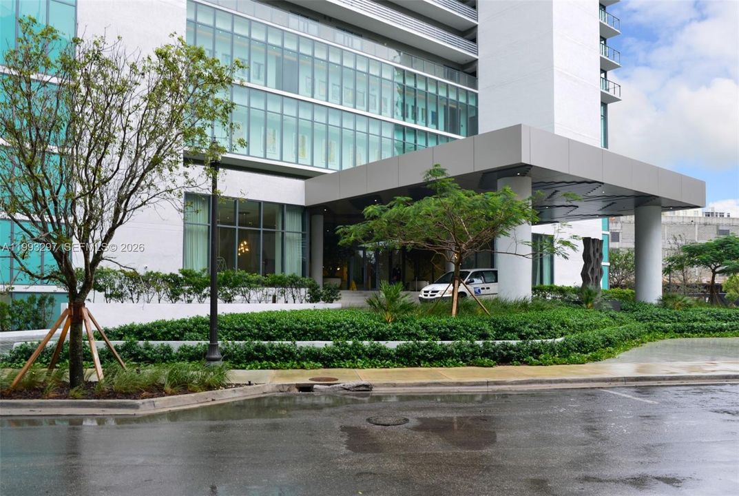 En Venta: $895,000 (2 camas, 3 baños, 1193 Pies cuadrados)