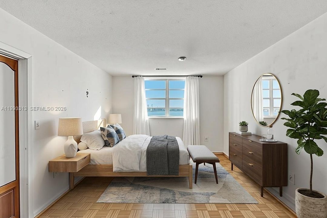 For Sale: $179,000 (1 beds, 1 baths, 768 Square Feet)