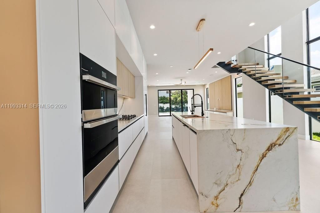 For Sale: $1,725,000 (3 beds, 3 baths, 2623 Square Feet)