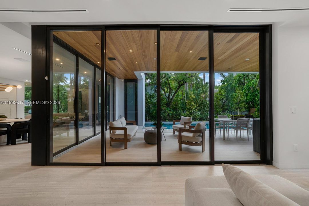 For Sale: $5,395,000 (5 beds, 5 baths, 3736 Square Feet)