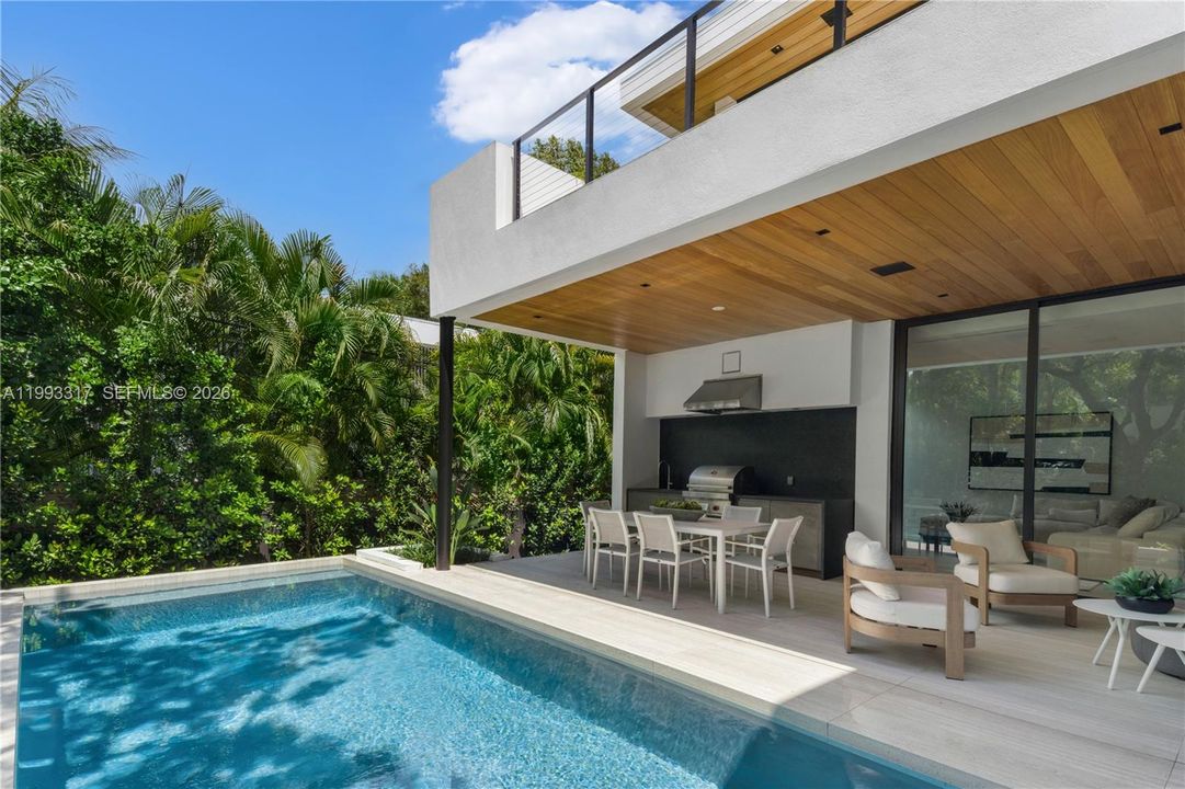 For Sale: $5,395,000 (5 beds, 5 baths, 3736 Square Feet)