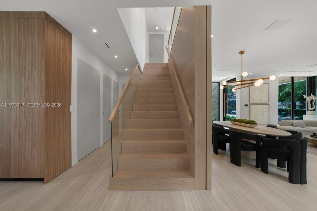 For Sale: $5,395,000 (5 beds, 5 baths, 3736 Square Feet)