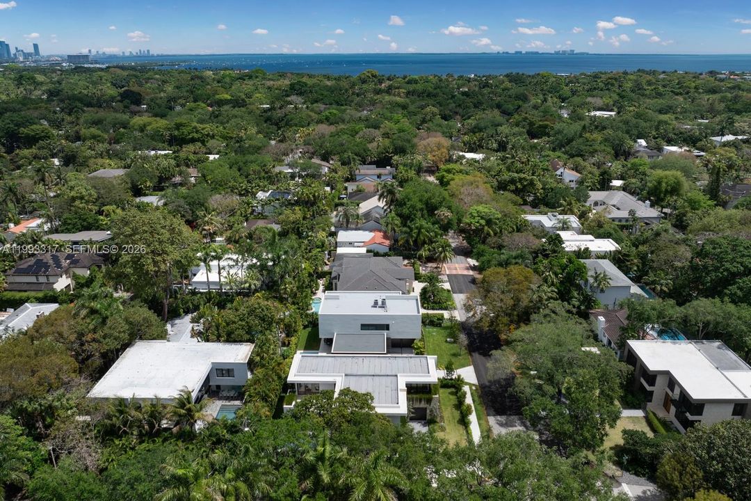 For Sale: $5,395,000 (5 beds, 5 baths, 3736 Square Feet)