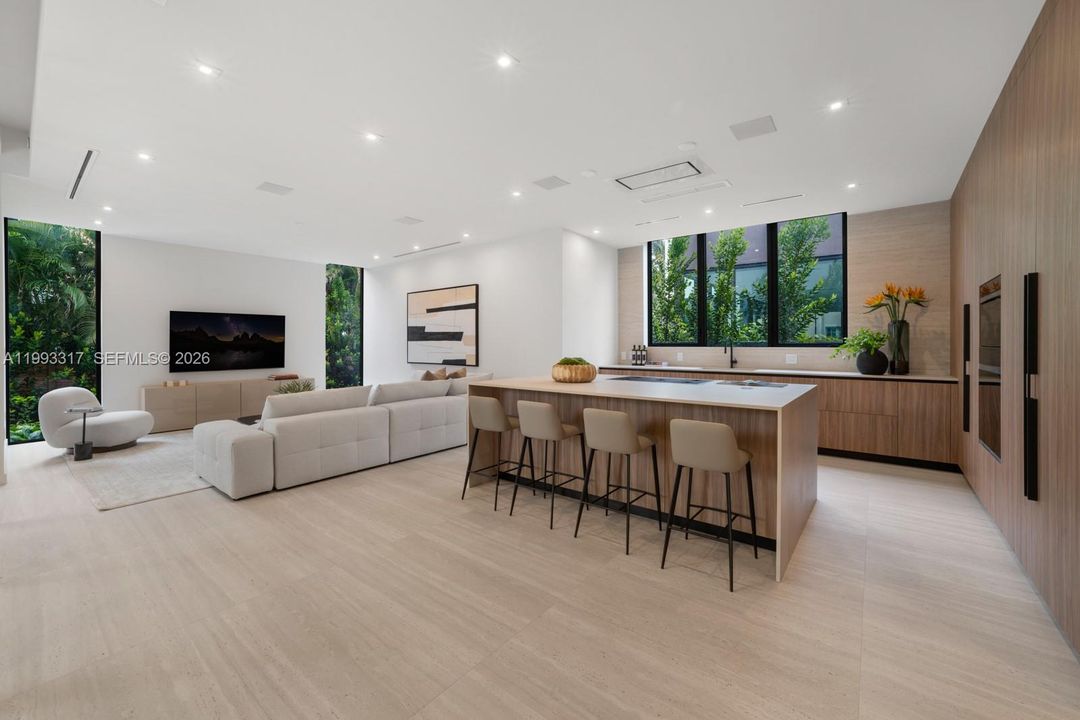 For Sale: $5,395,000 (5 beds, 5 baths, 3736 Square Feet)