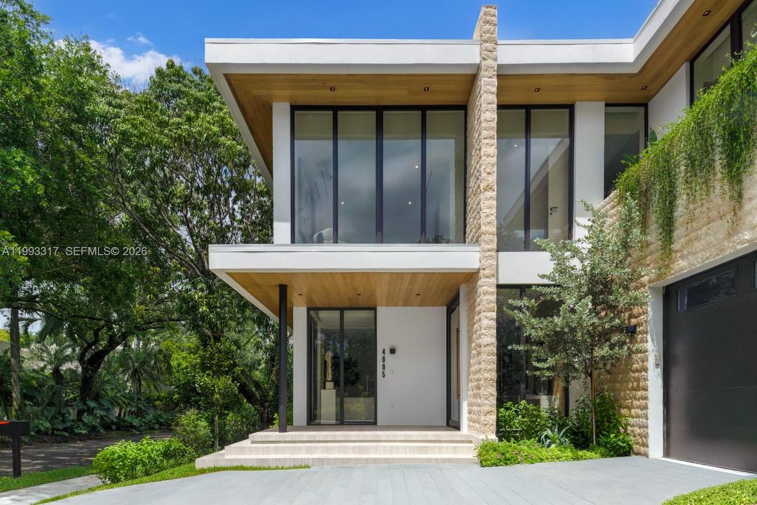 For Sale: $5,395,000 (5 beds, 5 baths, 3736 Square Feet)