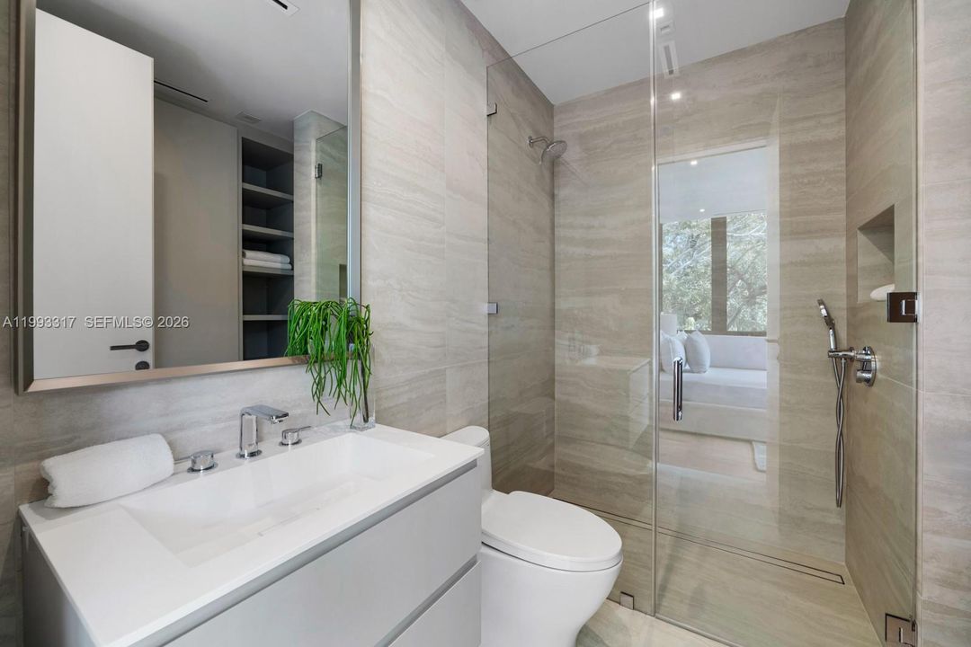 For Sale: $5,395,000 (5 beds, 5 baths, 3736 Square Feet)