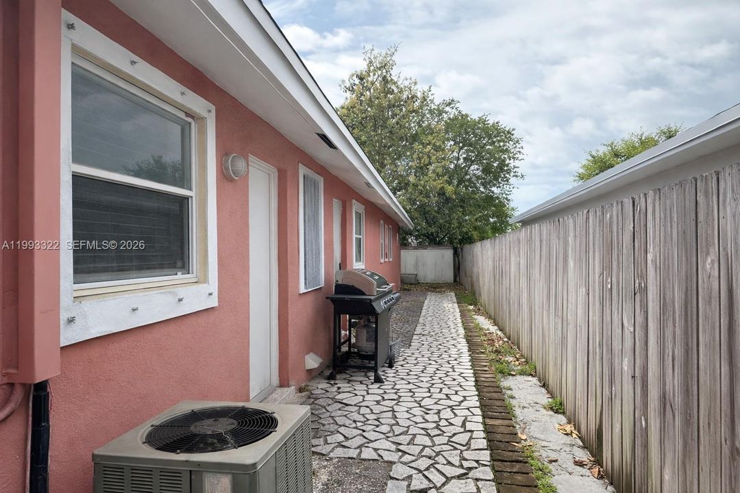 На продажу: $550,000 (0 спален, 0 ванн, 1818 Квадратных фут)