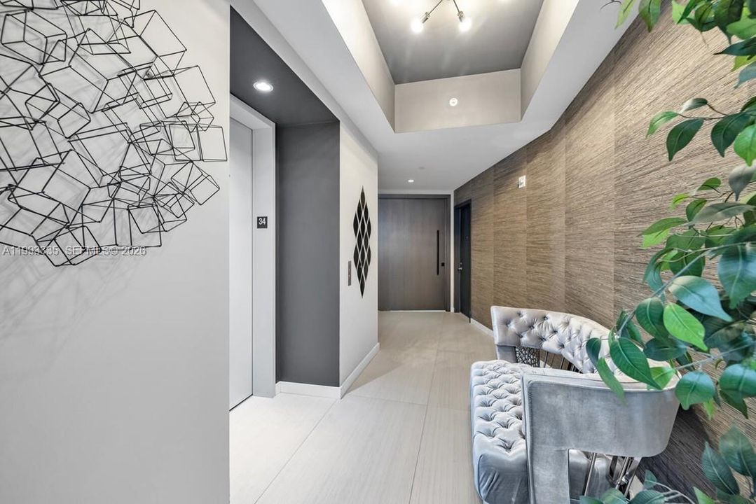 En Venta: $1,575,000 (3 camas, 4 baños, 2204 Pies cuadrados)