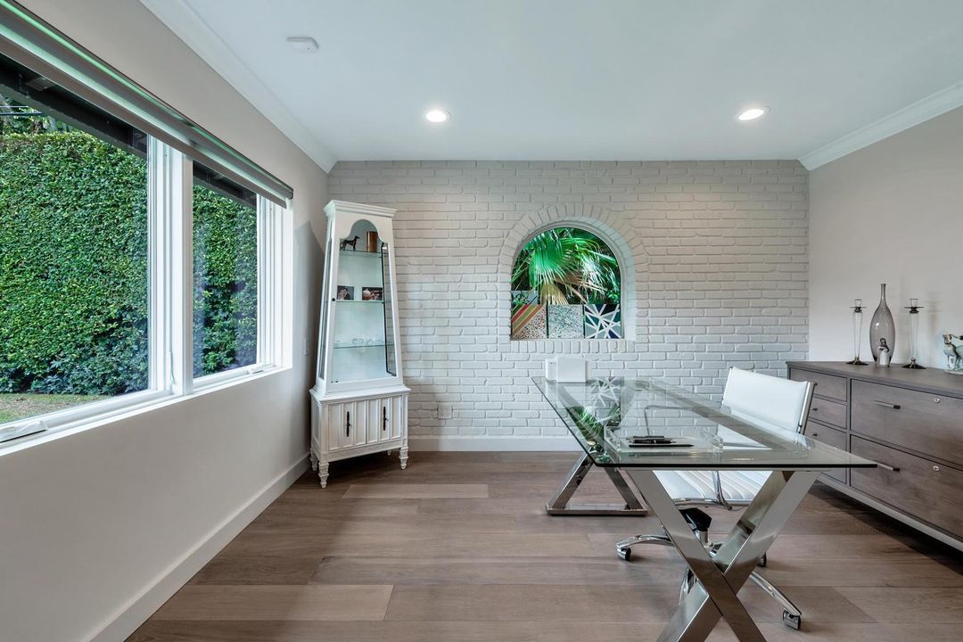 264 Sandpiper Dr Palm Beach FL-large-039