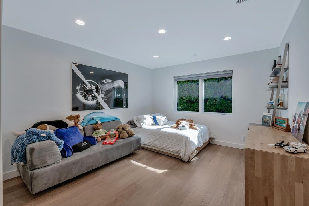264 Sandpiper Dr Palm Beach FL-large-028
