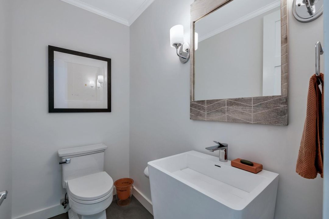 264 Sandpiper Dr Palm Beach FL-large-019