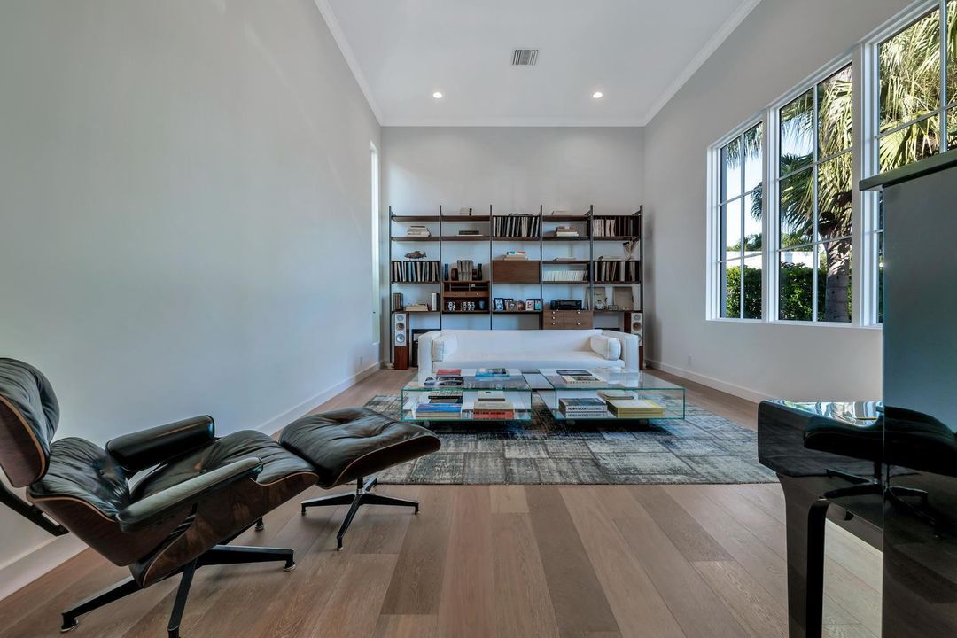 264 Sandpiper Dr Palm Beach FL-large-016