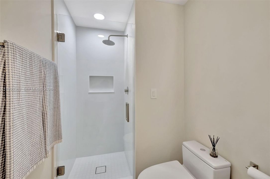 En Venta: $4,820,000 (3 camas, 3 baños, 2049 Pies cuadrados)