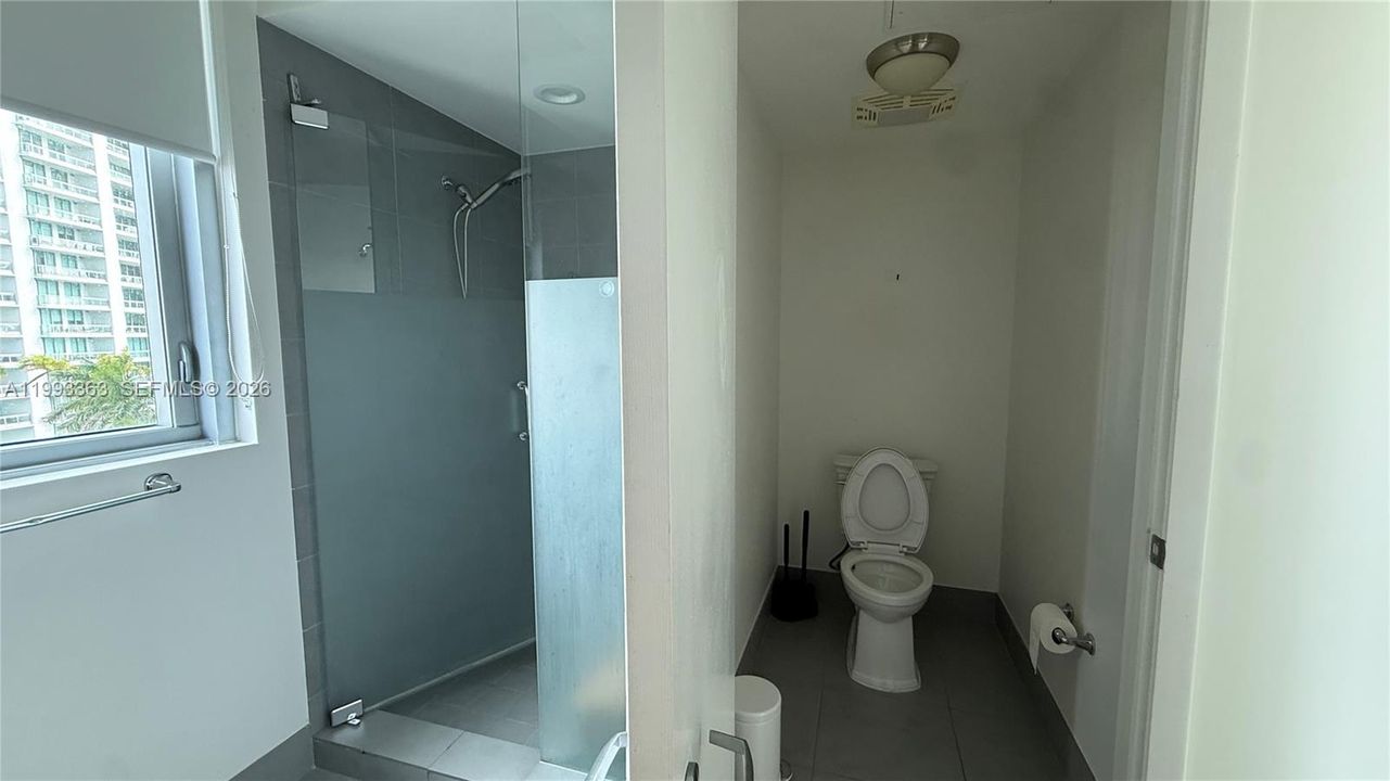 出租: $4,000 (2 贝兹, 2 浴室, 1340 平方英尺)