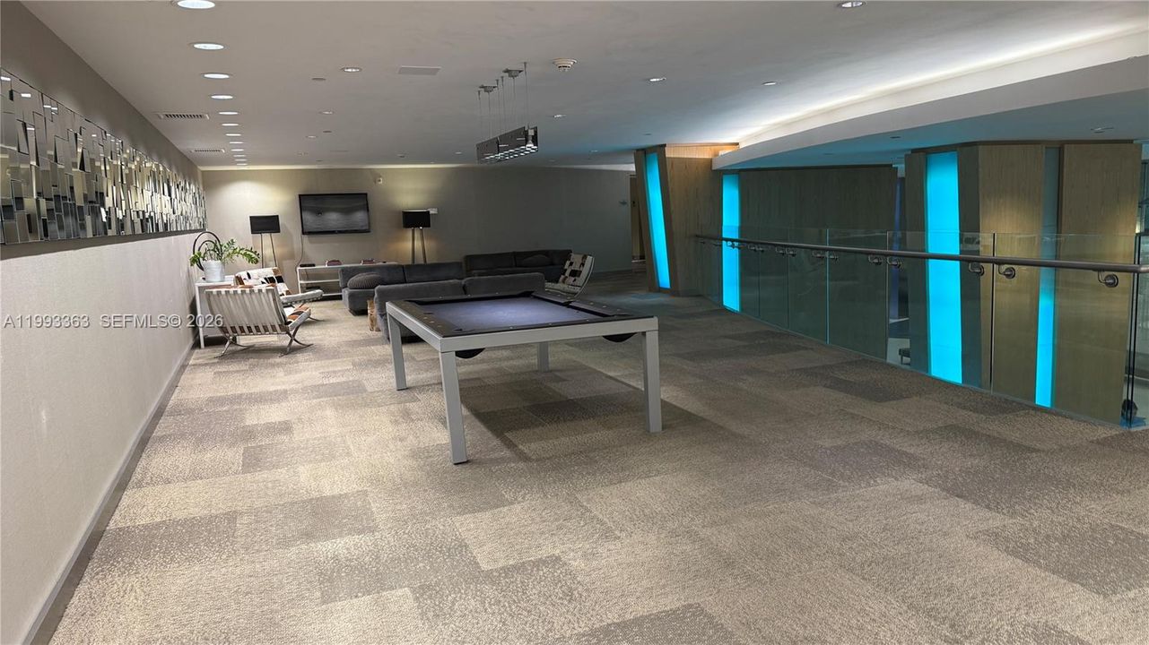 出租: $4,000 (2 贝兹, 2 浴室, 1340 平方英尺)