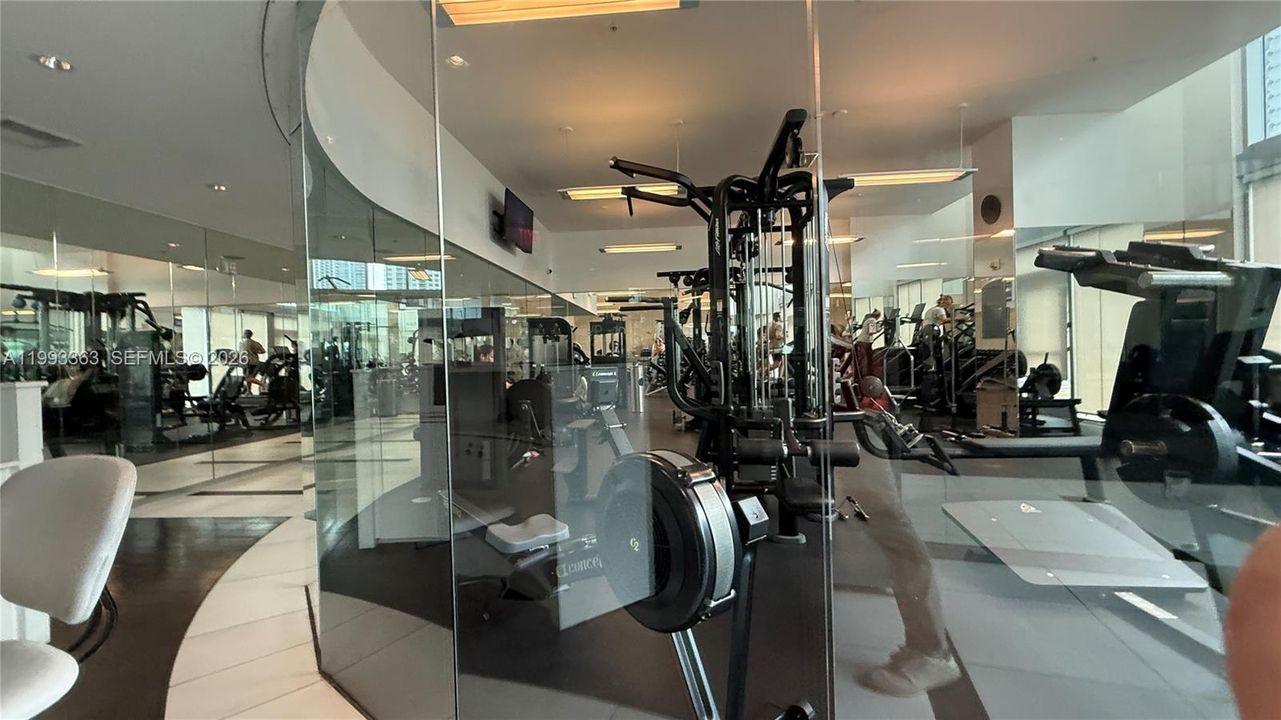 出租: $4,000 (2 贝兹, 2 浴室, 1340 平方英尺)