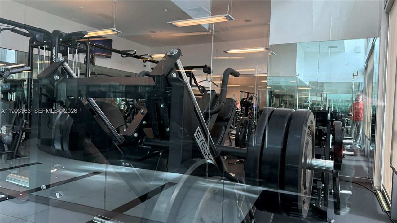 出租: $4,000 (2 贝兹, 2 浴室, 1340 平方英尺)