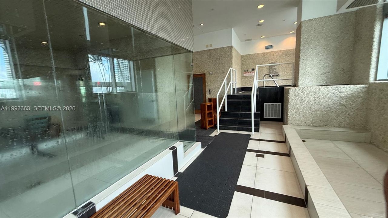 出租: $4,000 (2 贝兹, 2 浴室, 1340 平方英尺)