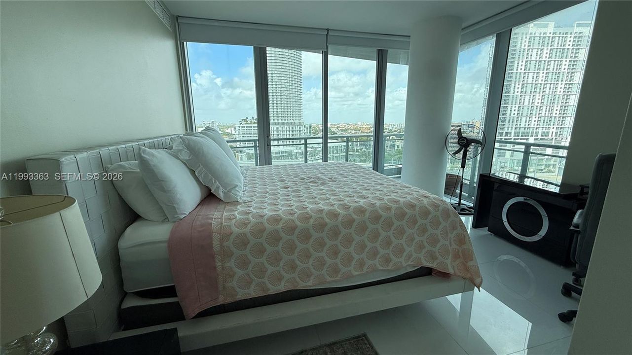 出租: $4,000 (2 贝兹, 2 浴室, 1340 平方英尺)