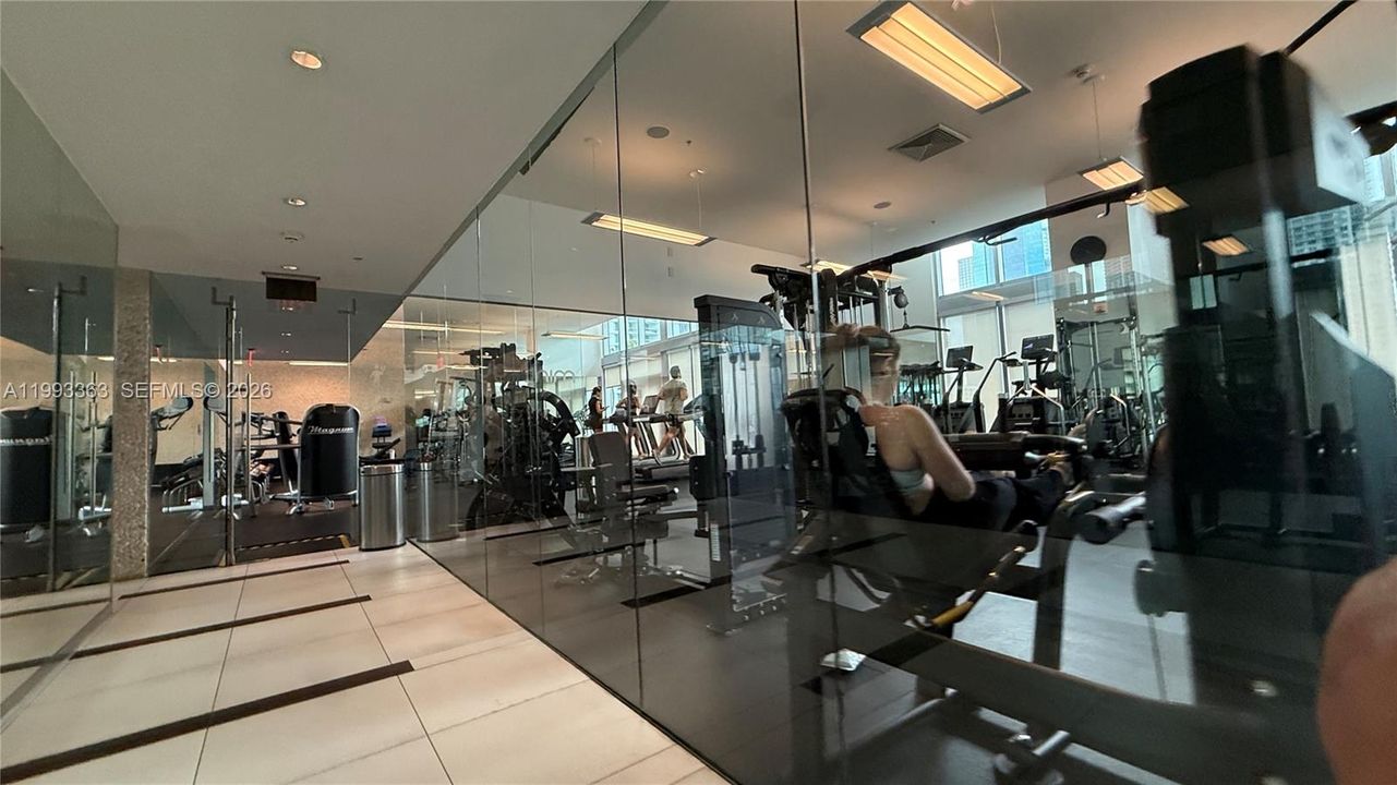 出租: $4,000 (2 贝兹, 2 浴室, 1340 平方英尺)