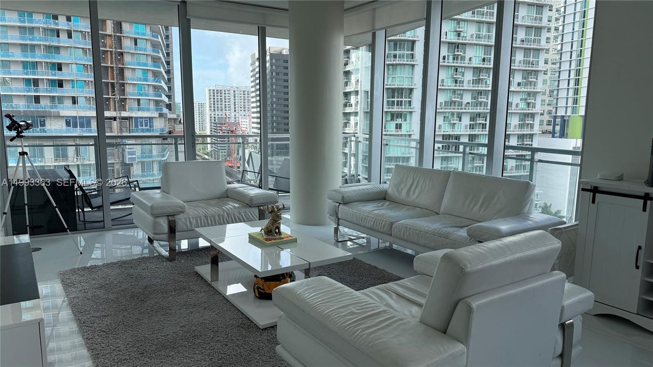 出租: $4,000 (2 贝兹, 2 浴室, 1340 平方英尺)