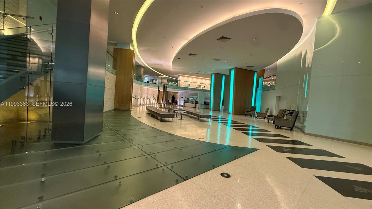 出租: $4,000 (2 贝兹, 2 浴室, 1340 平方英尺)